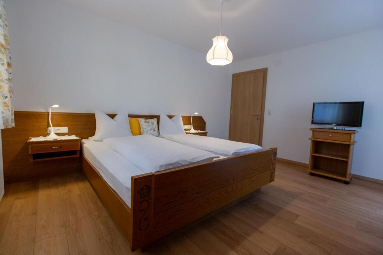 Gaestehaus Alpenstern แอห์วัลด์ ภายนอก รูปภาพ